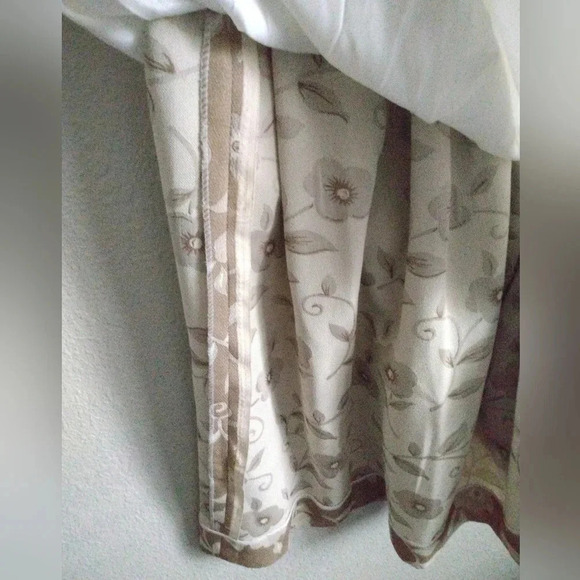 Cottagecore Dress- Mid-Century Style Collared Button Up Knee Length-Taupe floral - Picture 13 of 16